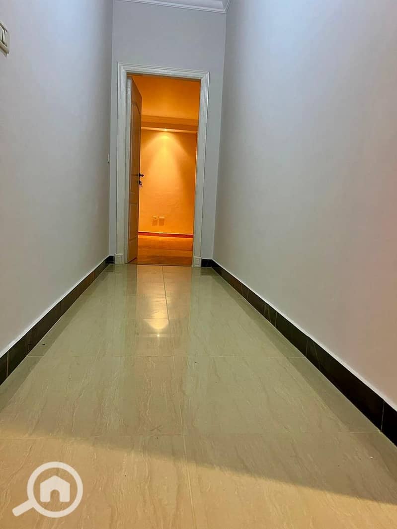 9 c6cf4efd-1f70-4433-9e96-511c1a39a1d9. jpg