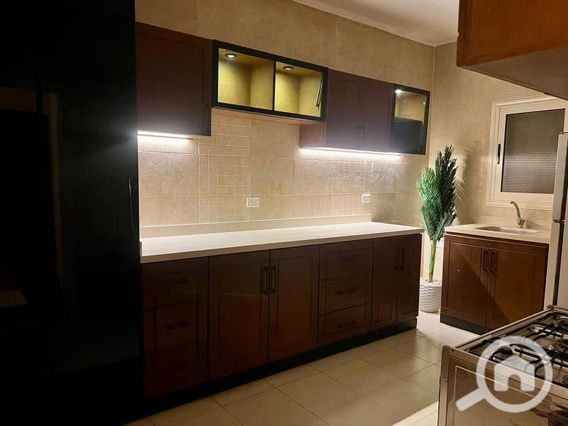 12 d6a46bce-3b15-464f-a7f5-47113cbb9bbf. jpg