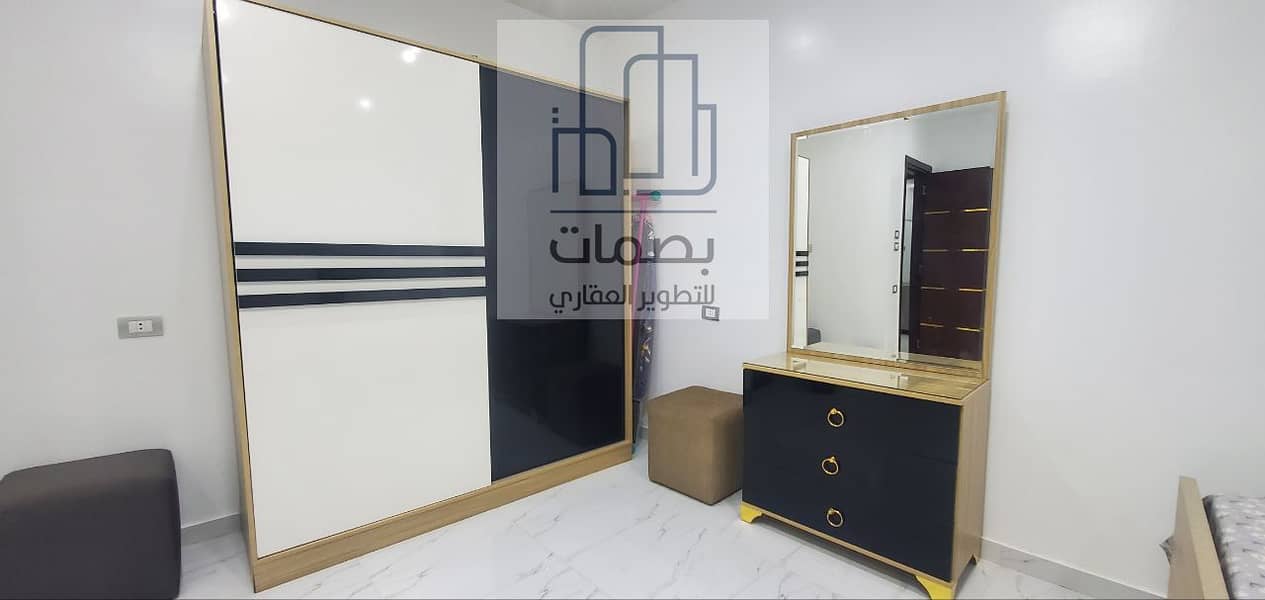 15 photo_5861969295309917499_y. jpg