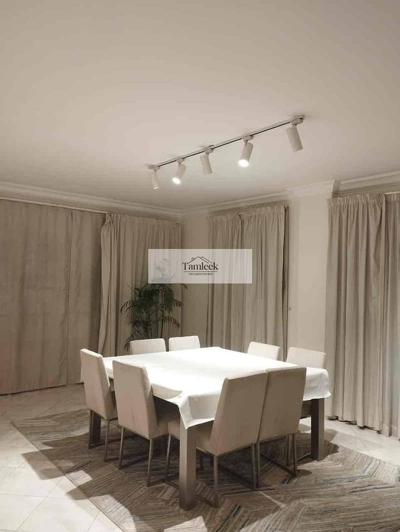 4 54d31791-3231-4d02-a151-27895b73bd52. jpg