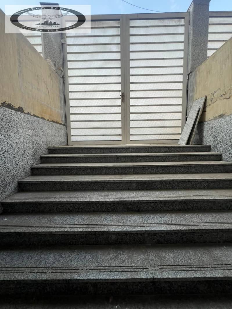 9 92ab4744-fe92-42ff-805f-46af0eee5251. jpg