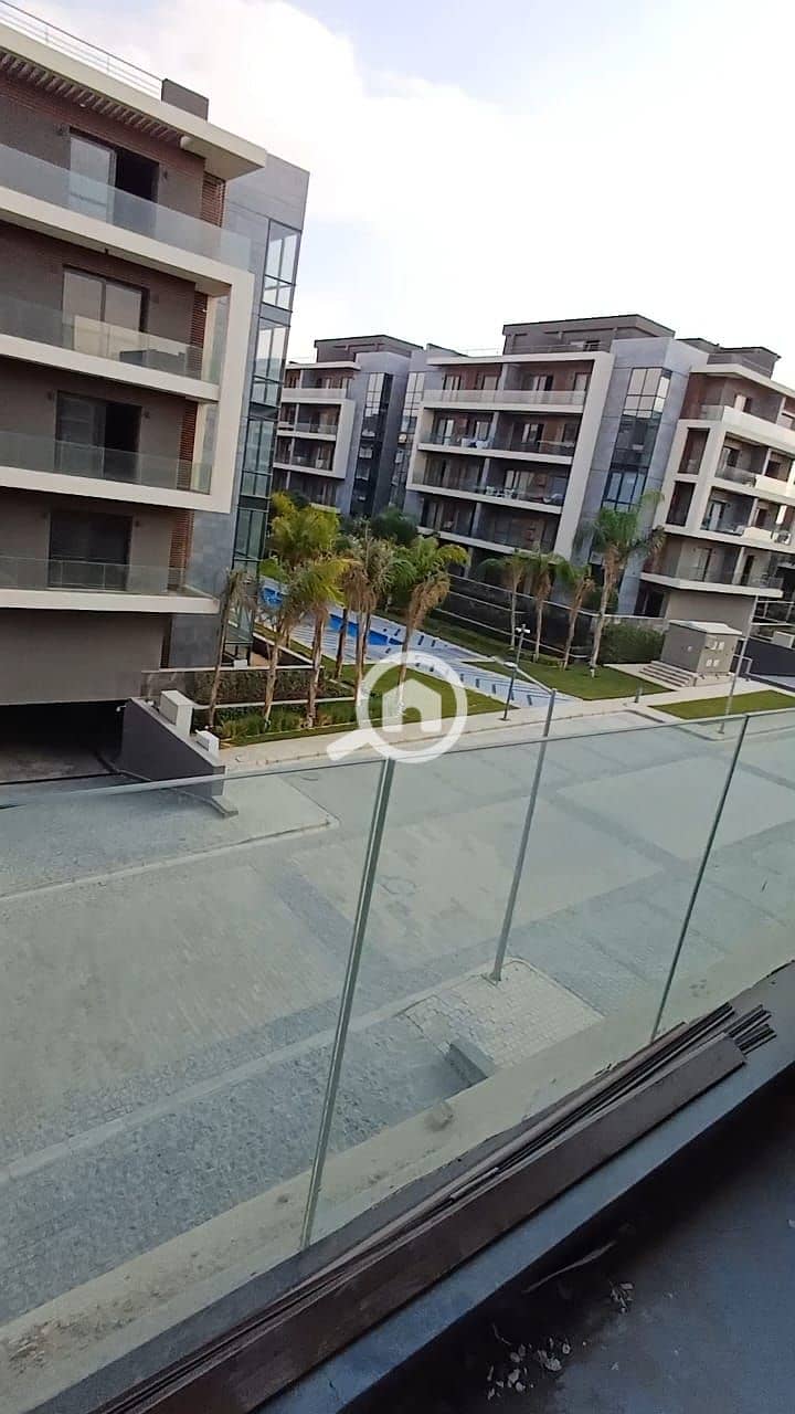 5 40791e75-b1b6-4991-9e23-4860d387a16f. jpg