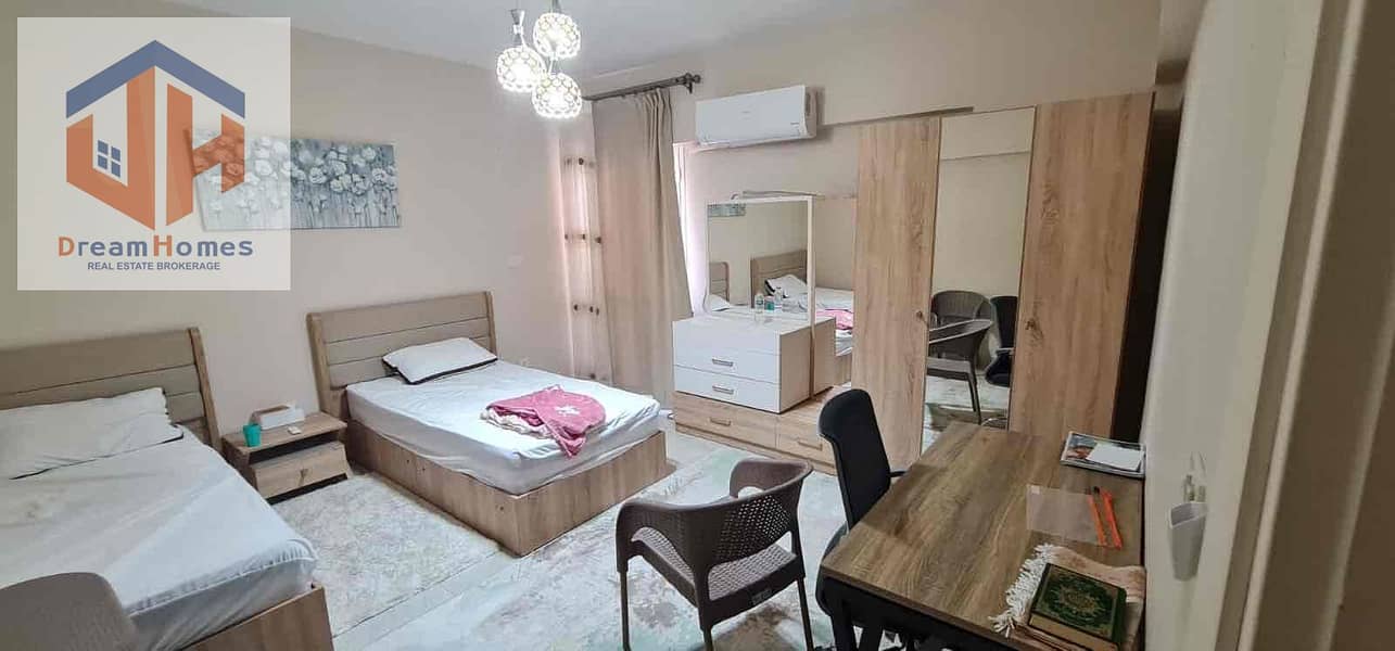 4 dbcaecbb-b2b9-4709-becb-2965d6b29ab4. jpg