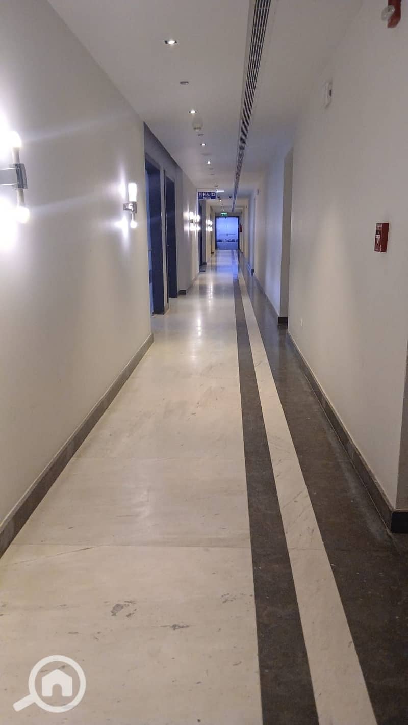 8 aed1e276-96a9-4fe7-b32a-a5ca8a508454. jpg