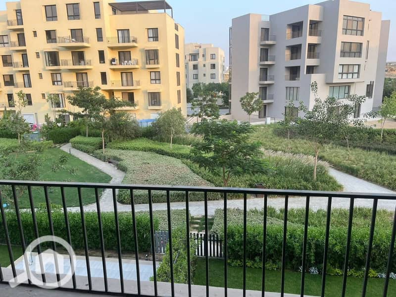 8 ad1f9353-e74f-42e6-b185-c9c0eb5afab5. jpg