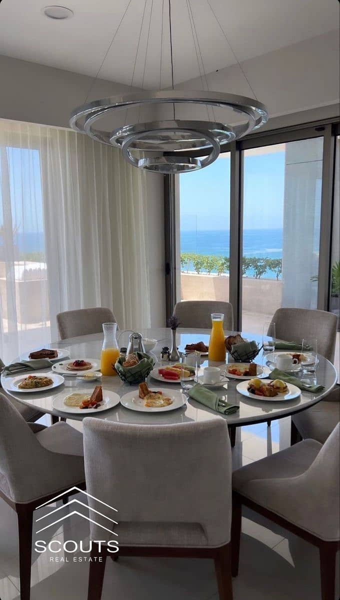 2 fd90ea6c-82f2-4ffc-aef4-a492fa5b84a4. jpeg