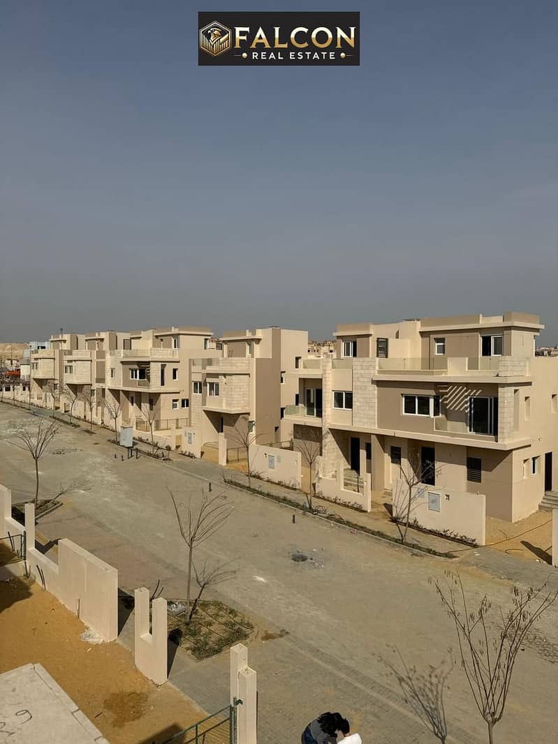 4 9fa82240-c286-4a54-b9ab-15e69ed1d07f. jpg