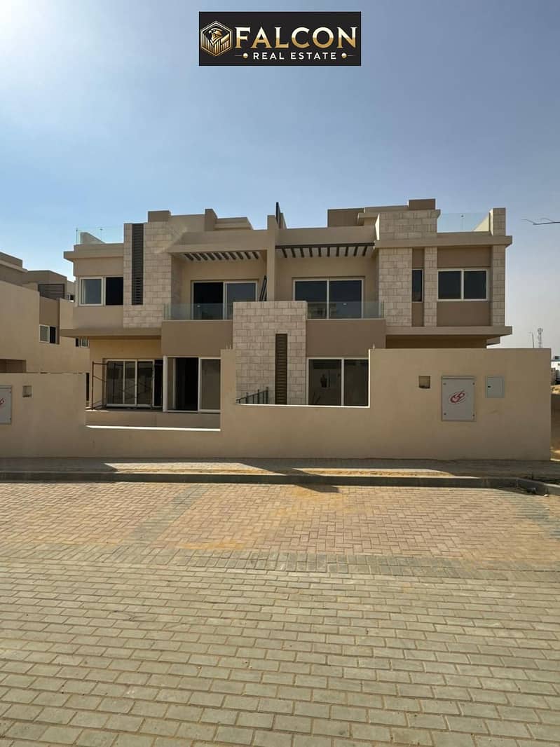 10 e866abdd-4c50-4d68-a38b-938d5b415b40. jpg