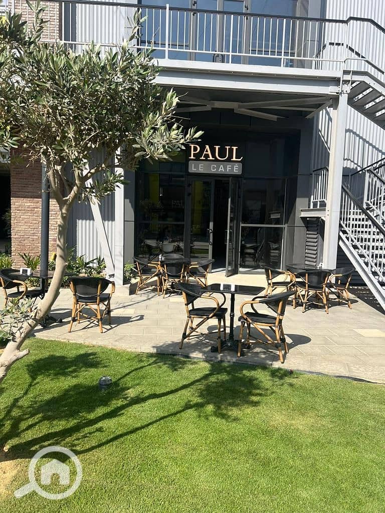 8 a31cb62e-43f7-4049-a49b-6eecc0223842. jpg