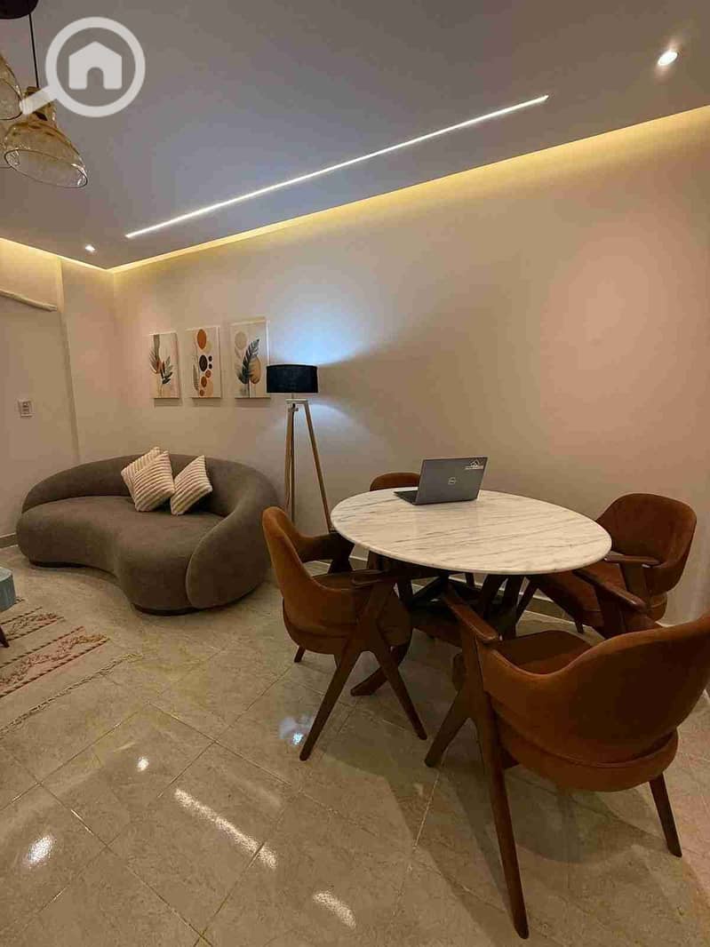 1000083589. jpg 1000083589. jpg