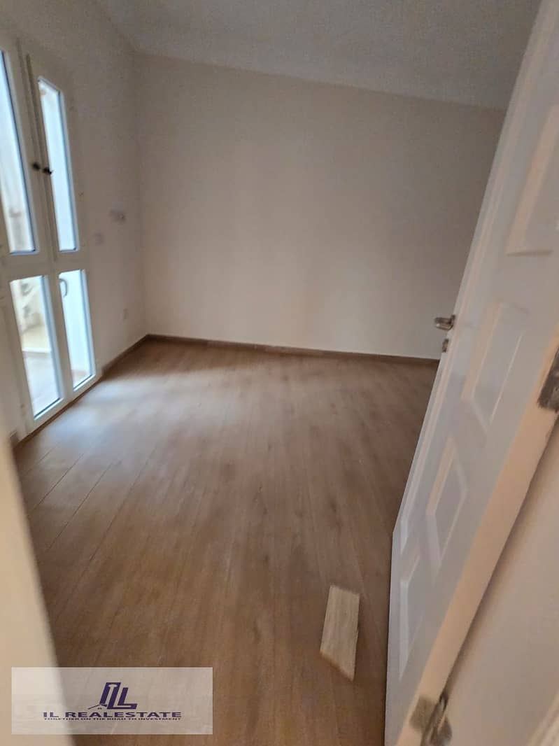 10 WhatsApp Image 2025-11-09 at 16.39. 48_143be72b. jpg