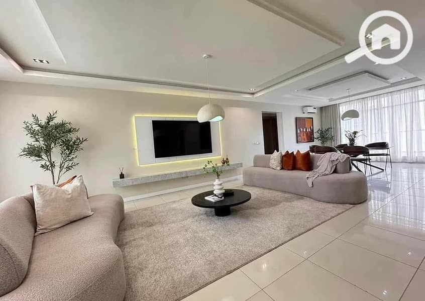 6 74c15a81-1d85-463c-abc1-a584d08d3af7. jpg