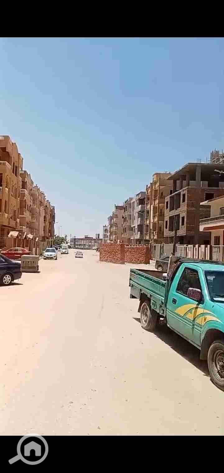 4 Screenshot_٢٠٢٥-١١-٠٩-١٩-٣٤-١٢-٧٤٨_com. whatsapp. w4b. jpg