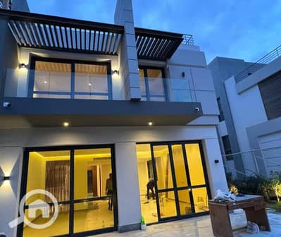 تاون هاوس 4 غرف نوم للبيع في القاهرة الجديدة، القاهرة - 568225864_2589130494759316_8653332463429790436_n. jpg