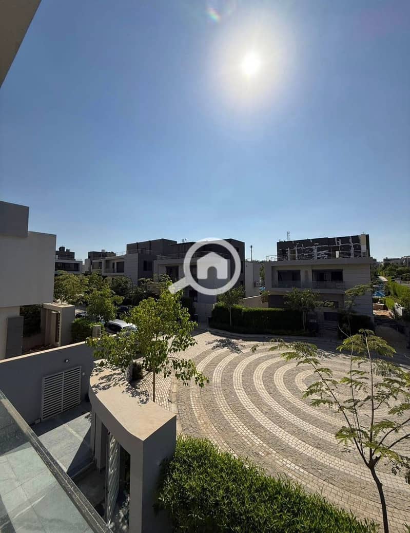 8 555611386_1589329555779713_7385748877002136465_n. jpg