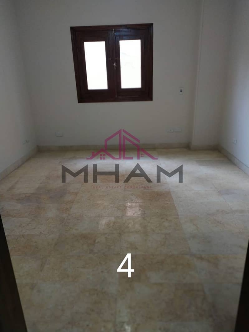 2 photo_5780836027357400064_y. jpg