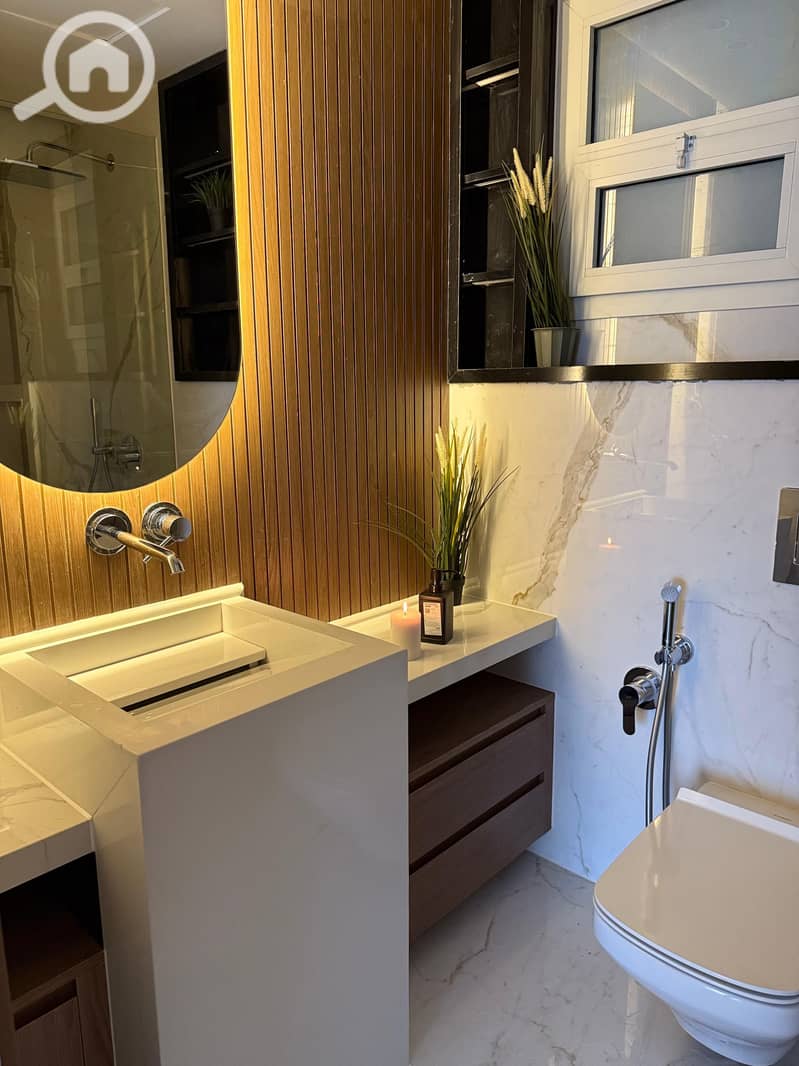 7 10e25a74-5121-4f6d-8bdc-575c7c6fb2d6. jpg