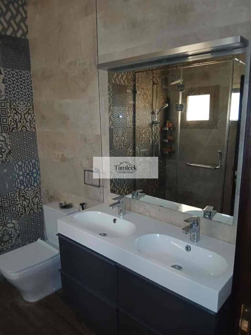 2 3fad28f2-2ad7-47cd-ab95-a7ff33d388e6. jpg