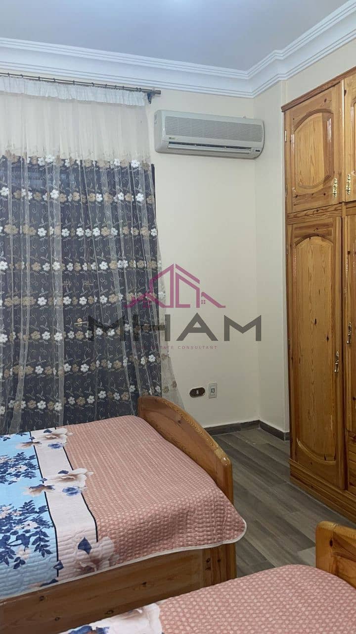 3 photo_5789884896384846777_y. jpg