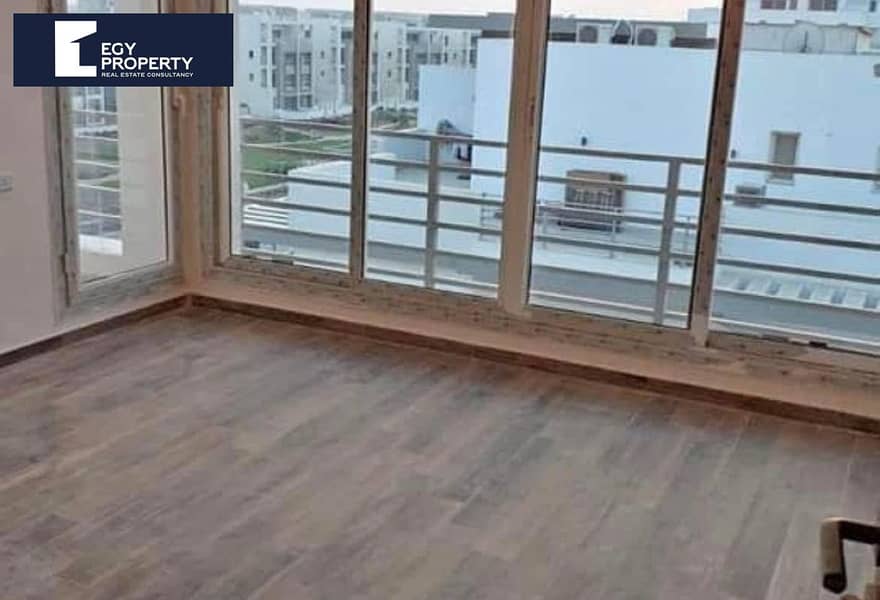 8 dccda9d6-ce3d-42cc-9518-8ca111787443. jpg