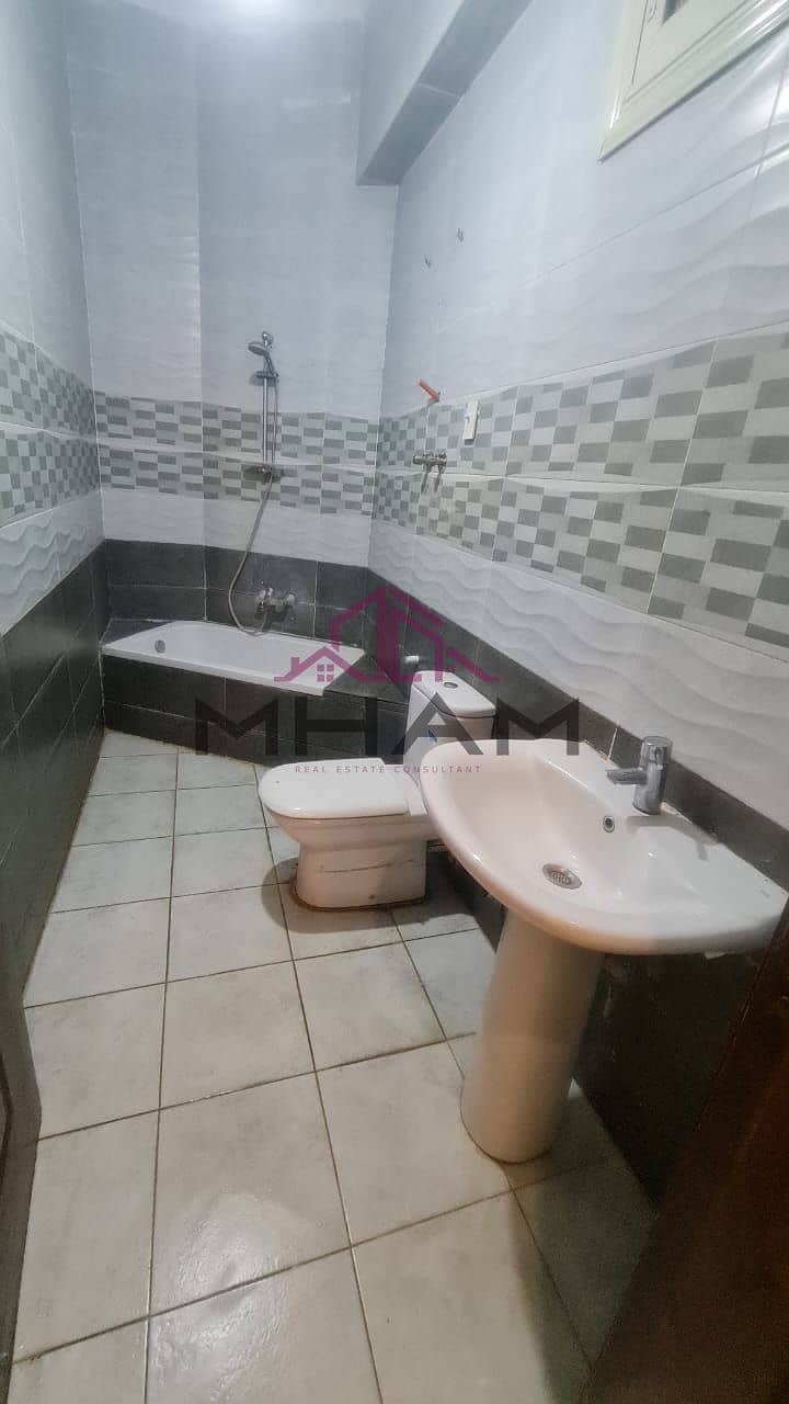 9 photo_5803319420942748478_y. jpg