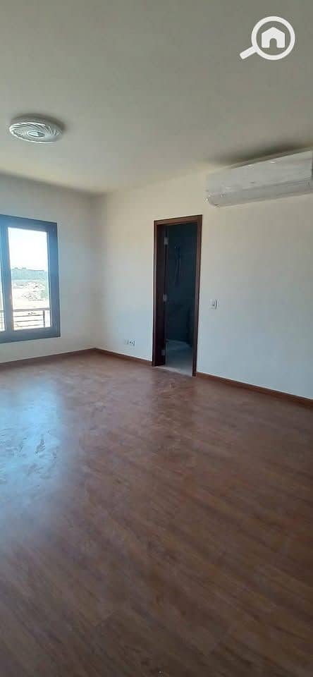 4 550643923_24590874793886475_2885318058064424527_n. jpg