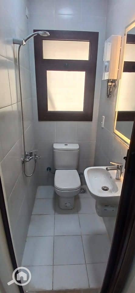 6 549365877_24590874267219861_1433160516015444786_n. jpg