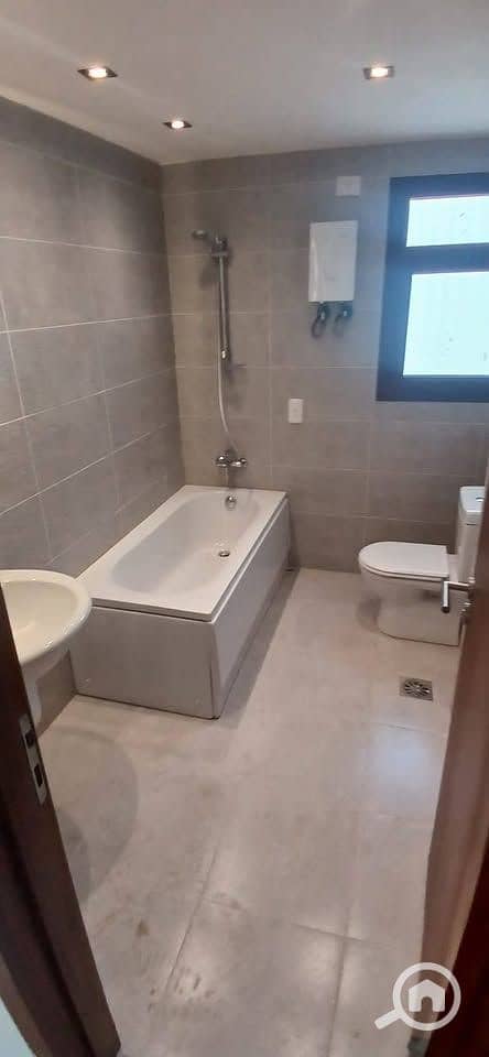 7 550460275_24590874090553212_7635489949497354916_n. jpg