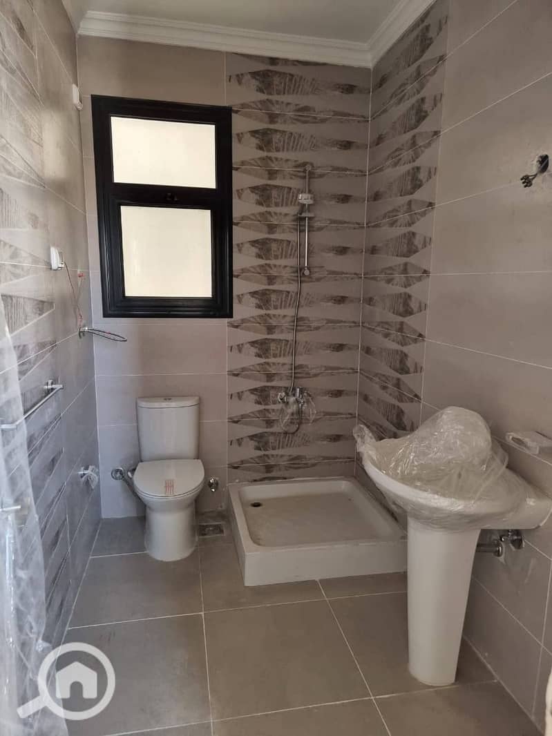 10 559795325_122334372380028325_3180241693801278959_n. jpg