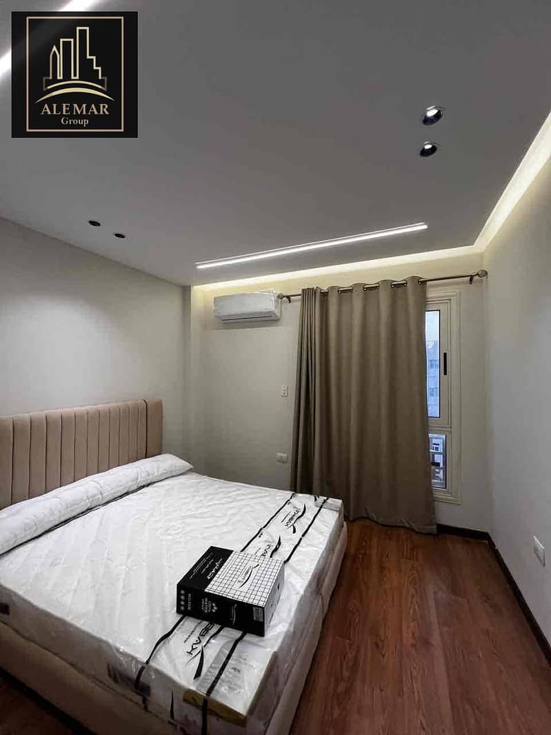 10 e3af46e9-3a32-40e8-9f2d-62c07b44c15d. jpg