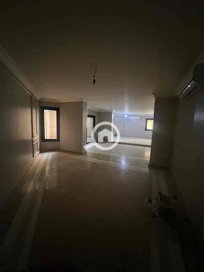 6 Bedroom Duplex for Rent in Kafr Abdo, Alexandria - c6f1c6b7-5a2c-4cb1-bf8b-bd960638e6a1. jpg