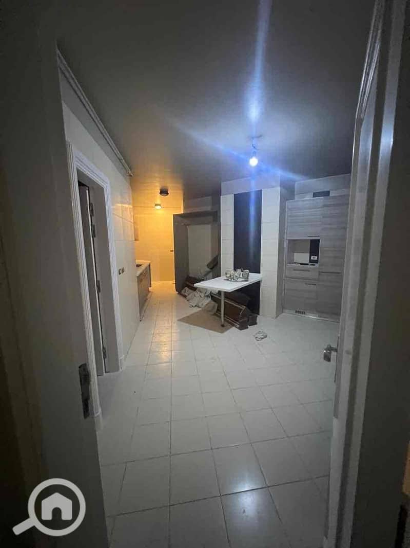 4 0c093b24-1dbd-4175-9a03-ce423feb8009. jpg