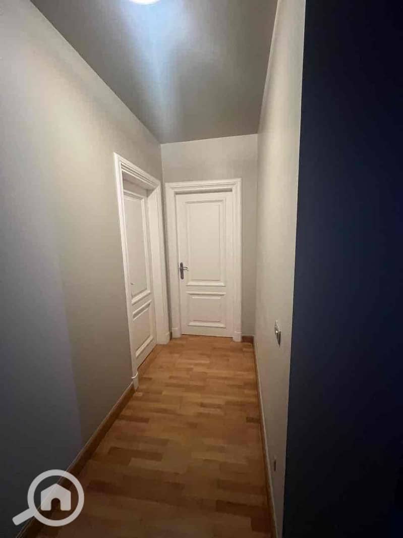 14 b91a2b6d-3efa-43af-a72e-058e48047338. jpg