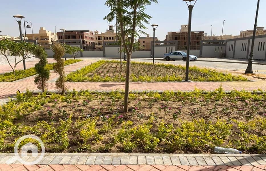 7 230f4ddc-f7a0-4821-861d-5542bd0810d5. jpg