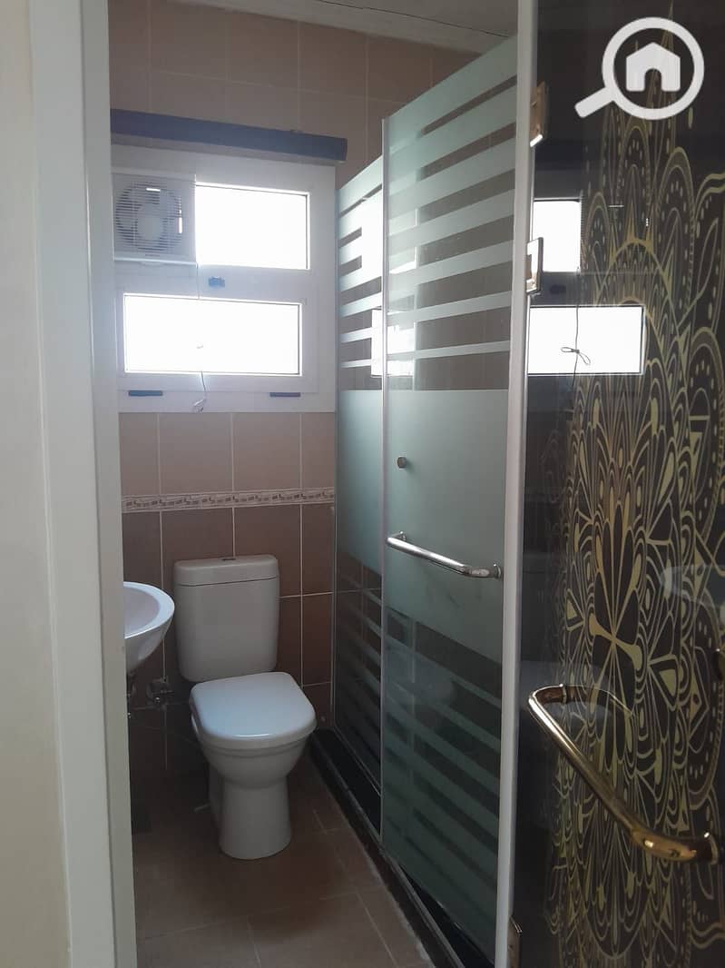 4 25f6e175-90c9-43fe-961a-e2e41daee4ff. jpeg