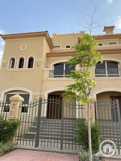 فیلا 4 غرف نوم للبيع في مدينة الشروق، القاهرة - 44b4c855-046c-4a92-a913-a5cdd4362f95. jpg