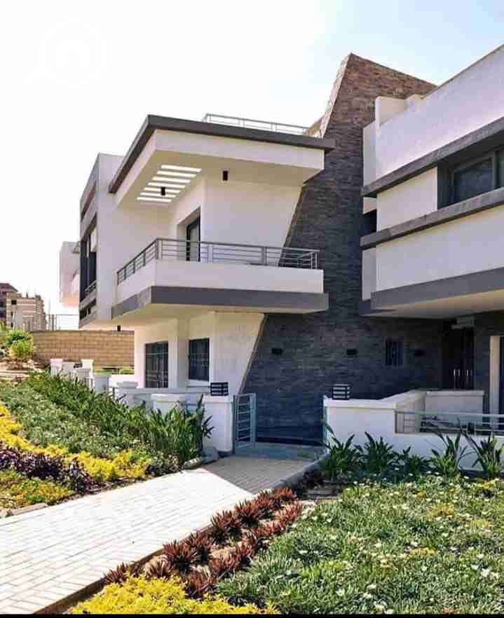 20 IMG_٢٠٢٥١٠٠٣_١٨٠٧٠٧. jpg