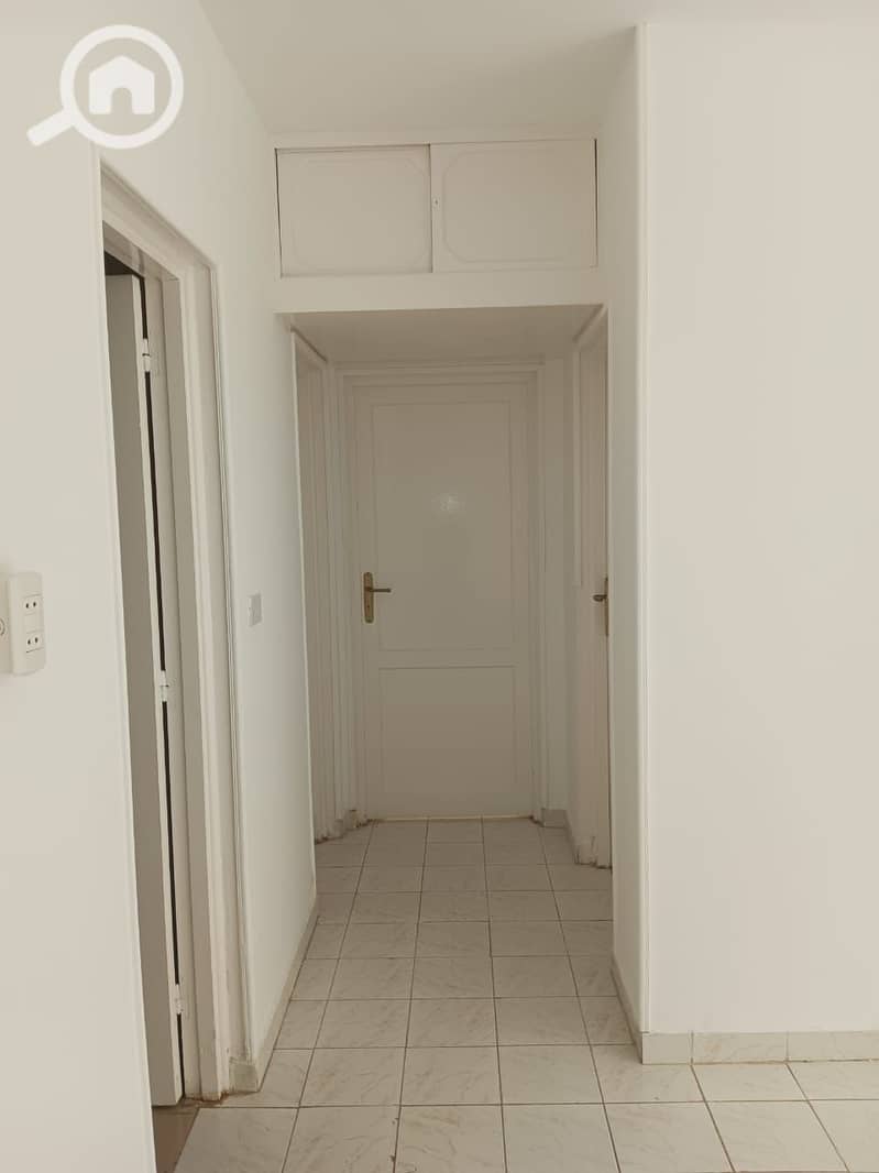 2 4b1bae0a-d874-4dc6-853d-7ea5d5852210. jpeg