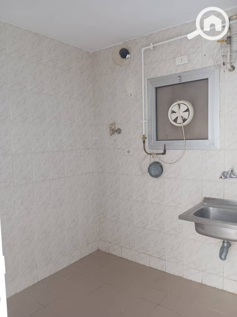 6 ce4f0bcd-bd96-47ba-a262-934c2f0afaf0. jpeg