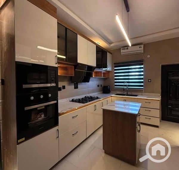 8 495058188_674245672127405_582255884374257355_n. jpg