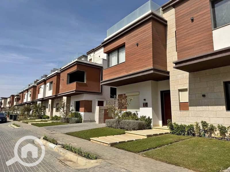 13 571143904_879822724375190_6843320657550192112_n. jpg