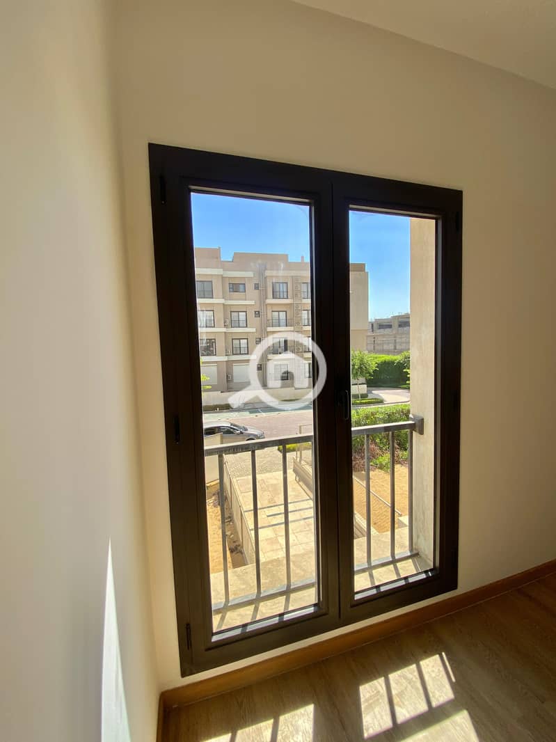 4 8c2cf6aa-c114-4746-9596-e568898a19be. jpg