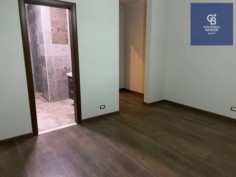 12 701042aa-3d7f-4b19-a44b-12468c016b9c. jpeg