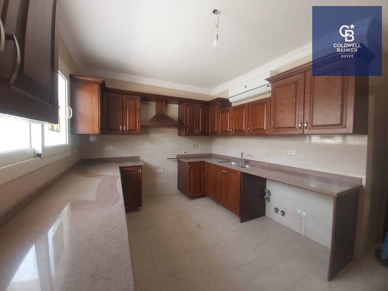 9 04955e44-db33-43f3-bcbe-878a425d4e23. jpeg