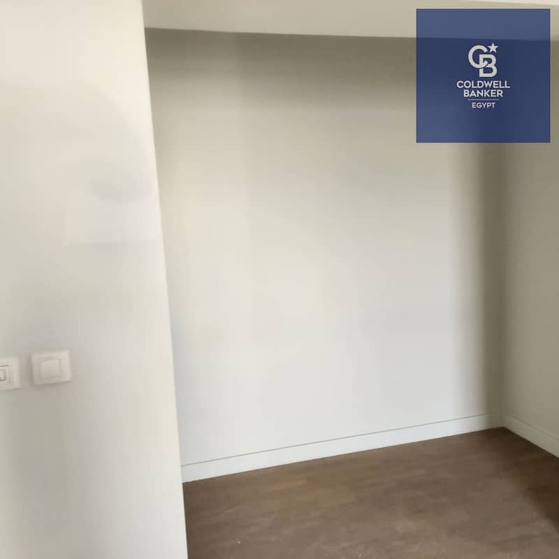 6 2982e8c9-e0f0-400a-b639-07b830cfc76c. jpeg