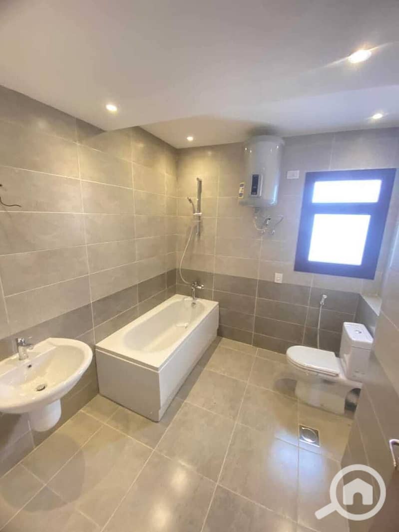 5 4eeebff8-00e8-418d-aebb-b36ae2b1a254. jpg