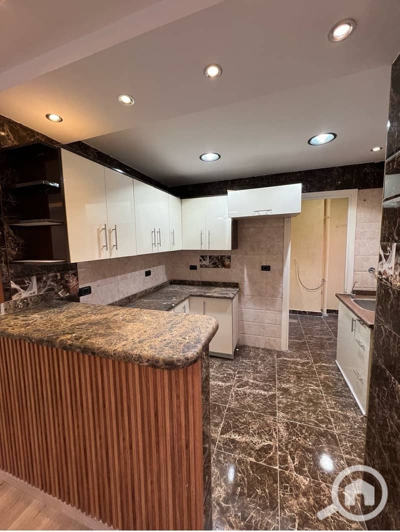 5 f76be185-76ef-45c2-a612-77d66748d6de. jpeg