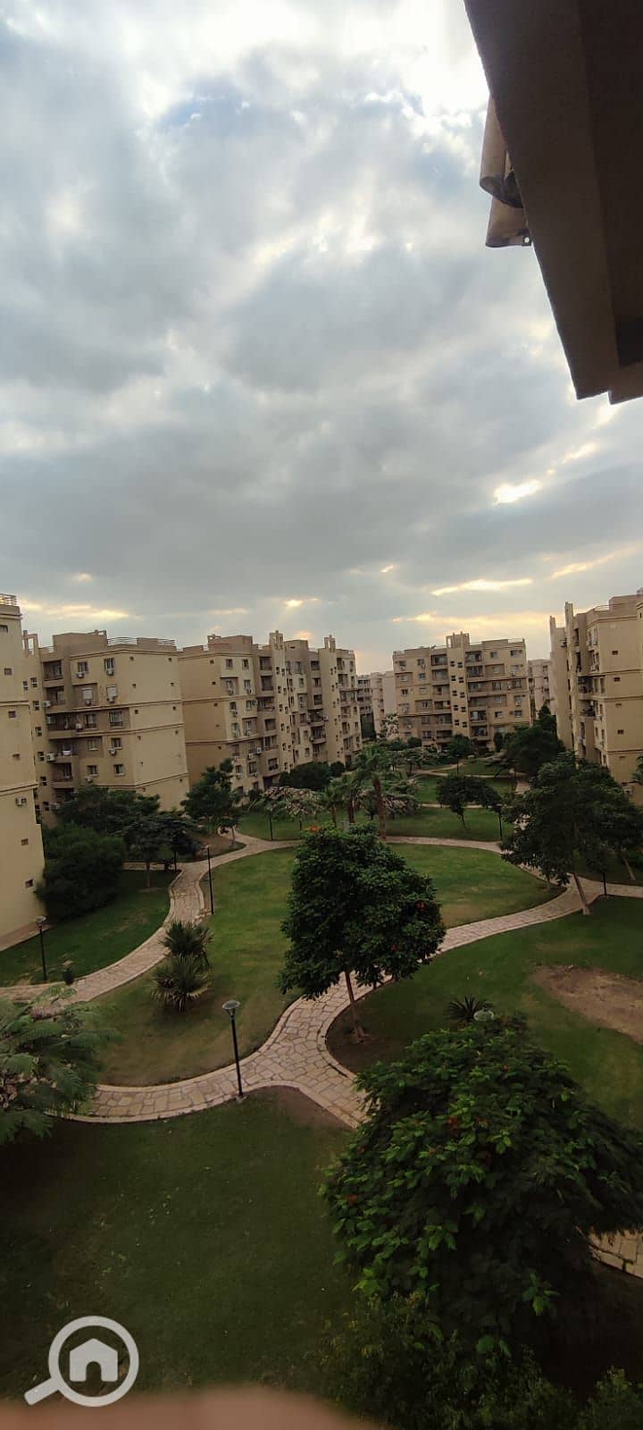 10 34542934-ceb2-43ef-939e-eda7d5a7edb8. jpeg