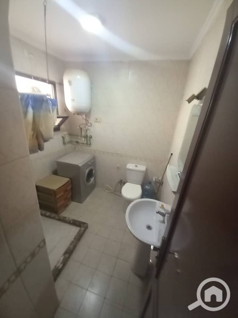 4 66a60eef-ca43-4eeb-85d1-97e0d04146f8. jpeg