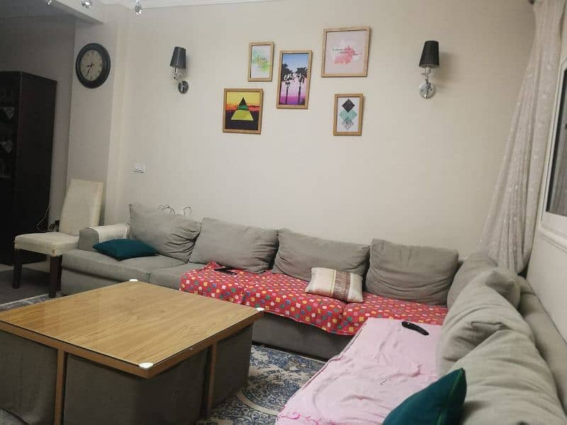 بيت ٦ أدوار للبيع وسطح و دور أرضى